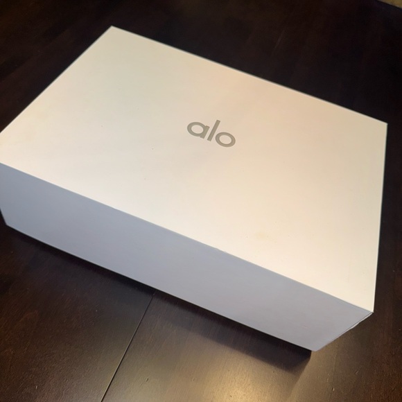 LIMITED EDITION Sweet Pink ALO Yoga Recovery Sneakers!! - Picture 12 of 13